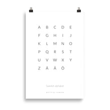 Laden Sie das Bild in den Galerie-Viewer, Schwedisches Alphabet - Minimalistisches Design Poster 
